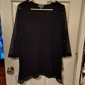 Shimmer black lace 3/4 sleeve top